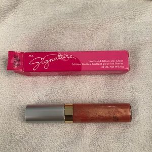 NWT MARY KAY SIG. LIP GLOSS- LIMIT ED
TIGER LILY